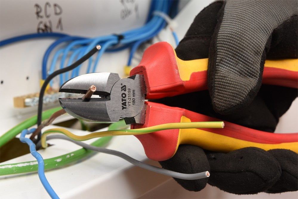 Replės aukštos įtampos laidams šoninio kirpimo 180mm, VDE 1000V (YT-21159)