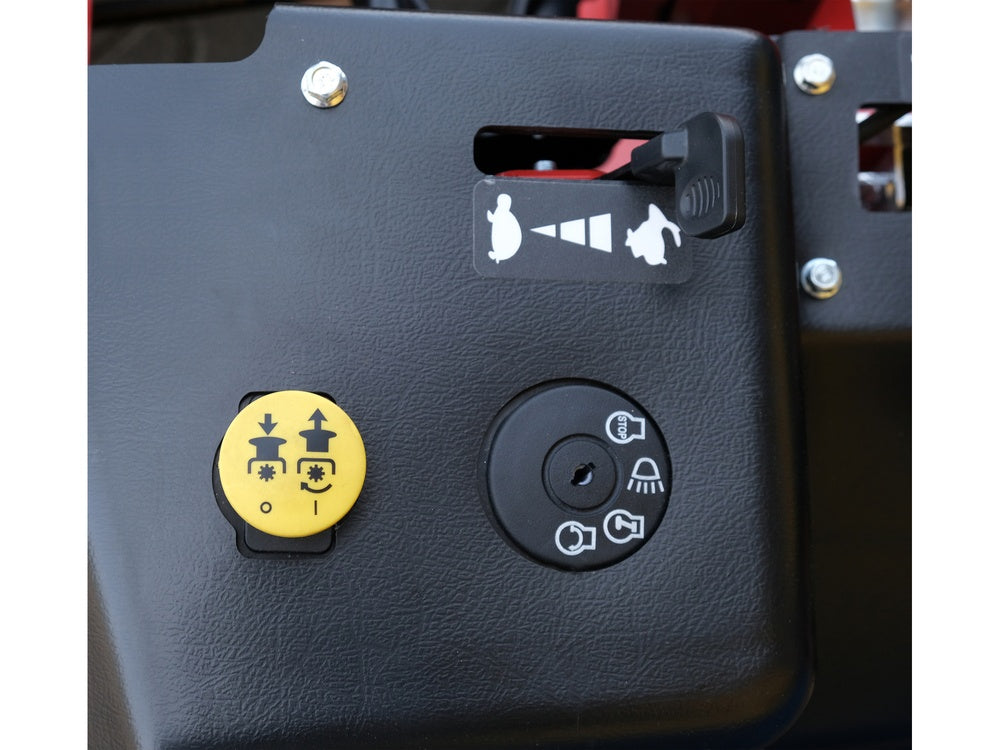 Benzininė vejapjovė | traktoriukas | su nuliniu posūkio spinduliu | 11kW (YT-85553)