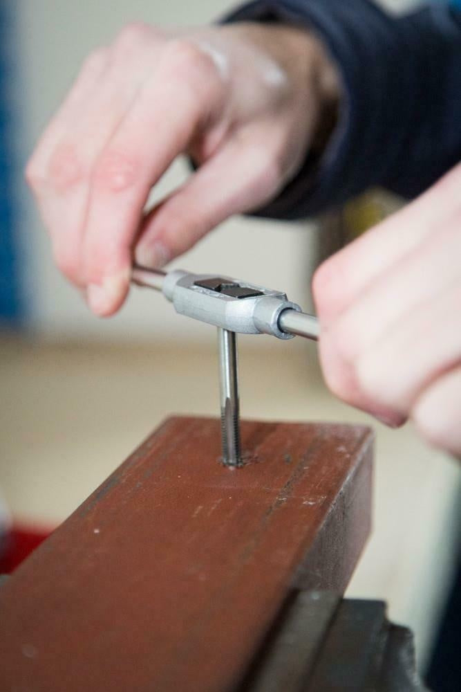 Sriegiklių ir grąžtų rinkinys | su T-rankena | HSS | M3 - M12 / 2,5 - 10,2 mm | 16 vnt. (SK1633)