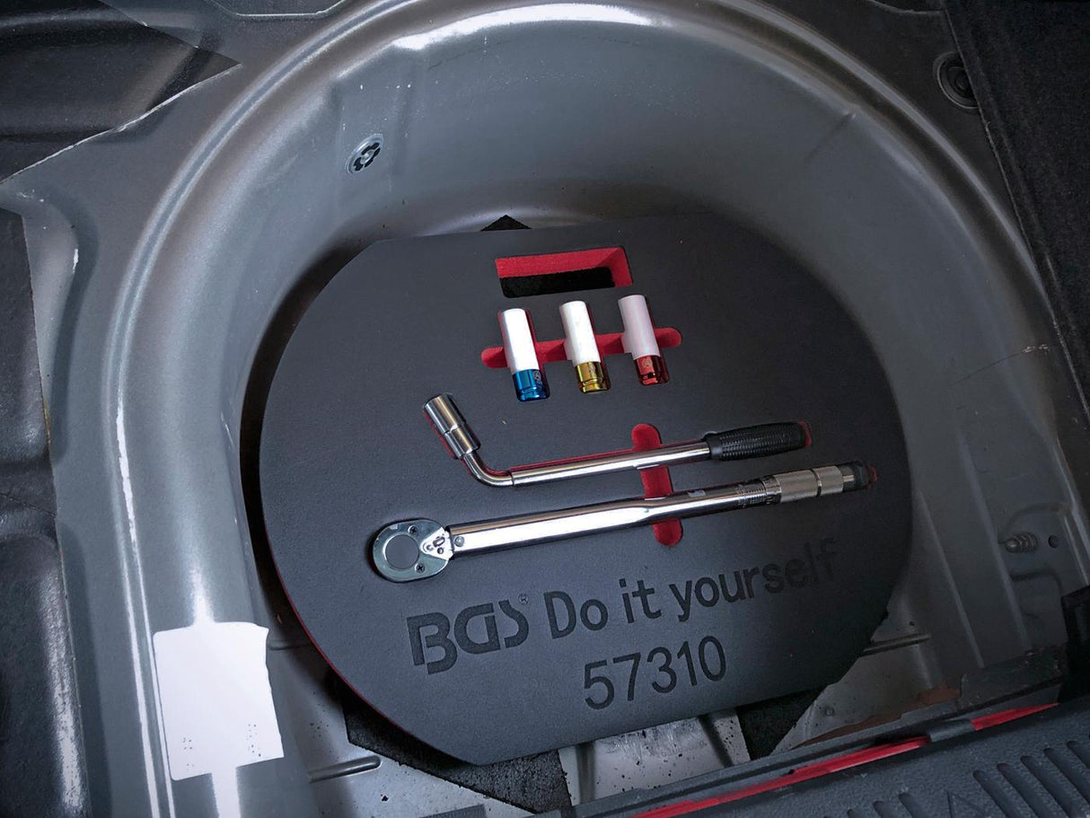 Įrankių rinkinys ratų keitimui | 5 vnt (57310)