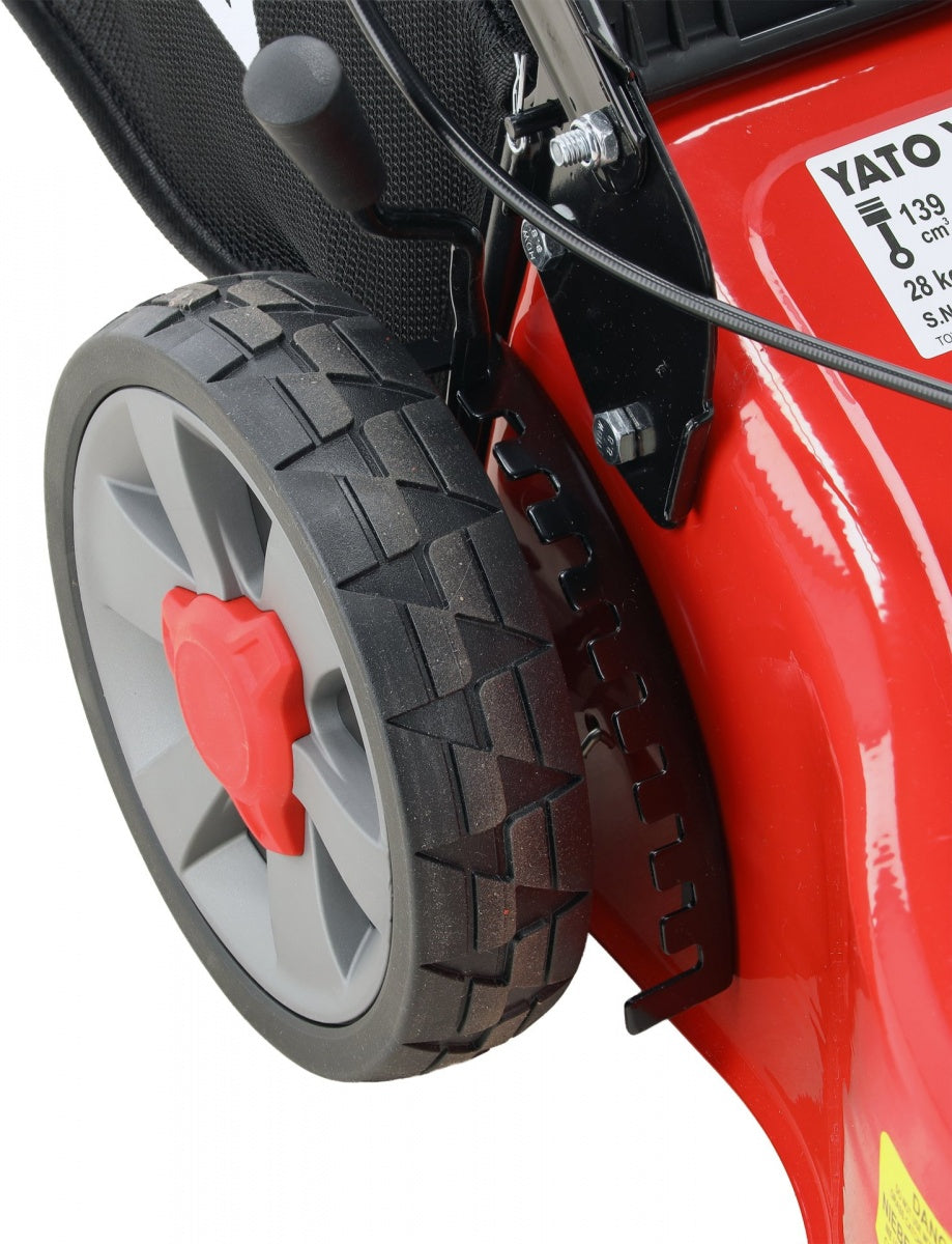 Benzininė vejapjovė su „Loncin“ 2,4 kW varikliu | 46 cm | 60 l (YT-85501)