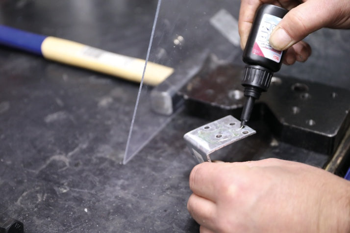 Specialūs superklijai | "2-IN-1" | vidutinė klampa | Butelis 20g | UV lempa (80611)