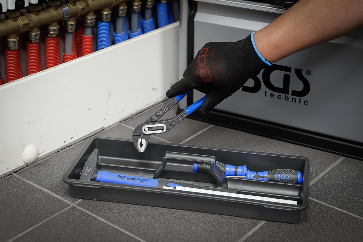 Dėžė įrankiams ant ratukų | su įrankiais | 111 vnt. (15506)