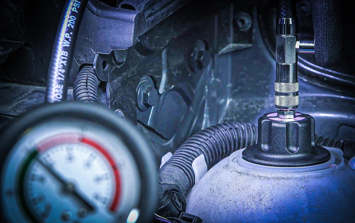 Radiatoriaus slėgio ir aušinimo sistemos testeris | 18 vnt. (8027)