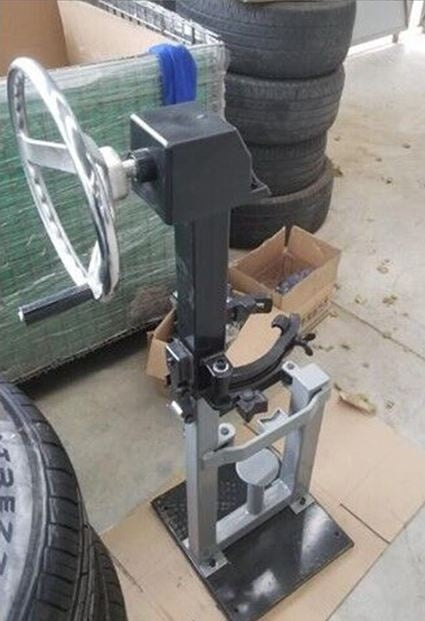 Amortizatorių spyruoklių suspaudėjai | 1000 kg | 210-720 mm (HWD-160)