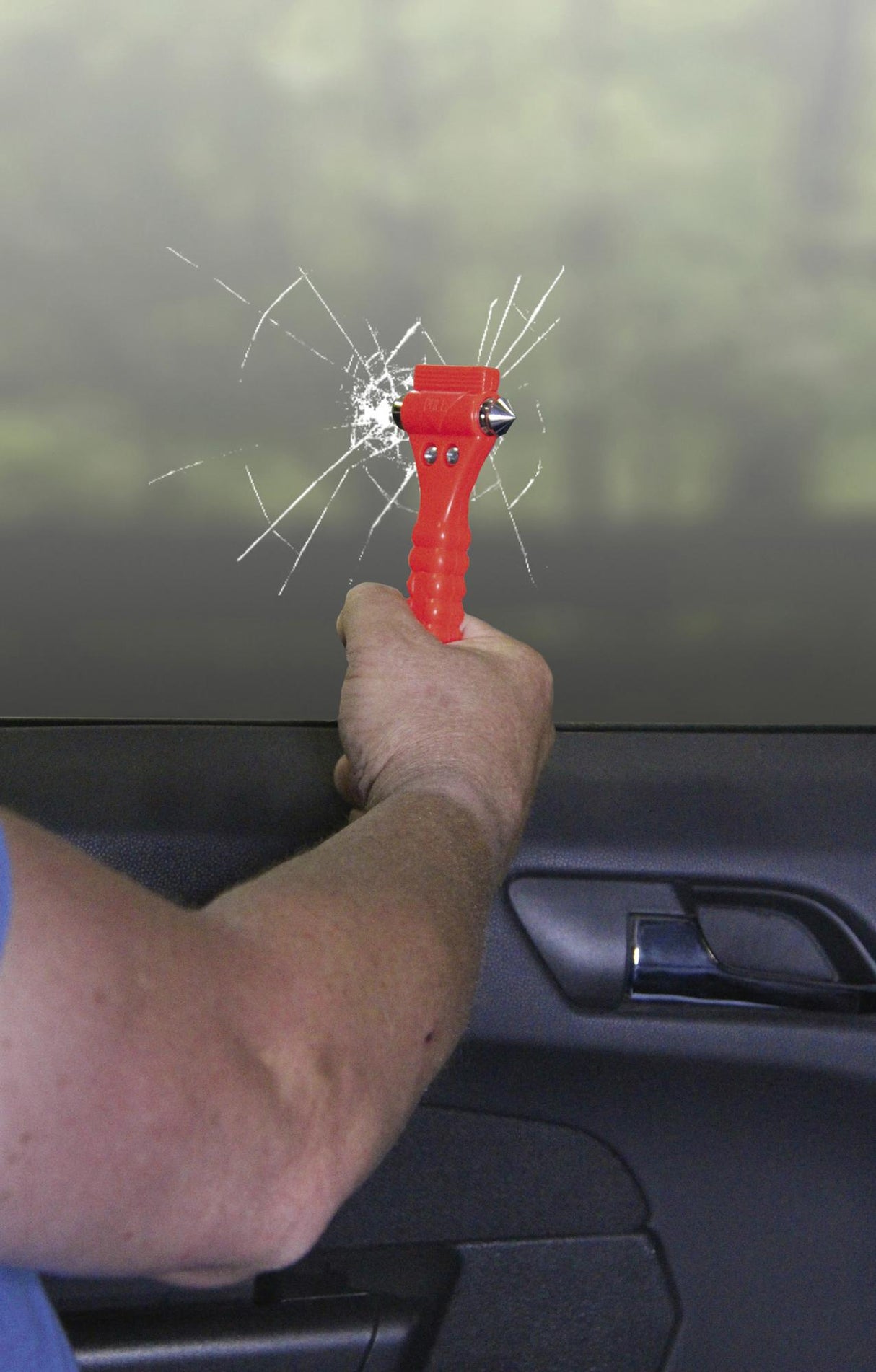 Avarinis plaktukas su saugos diržo nupjovimu (50615)