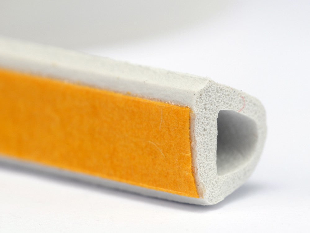 Lipni sandarinimo juosta langams, durims 6m, D-profilis, balta (76752)