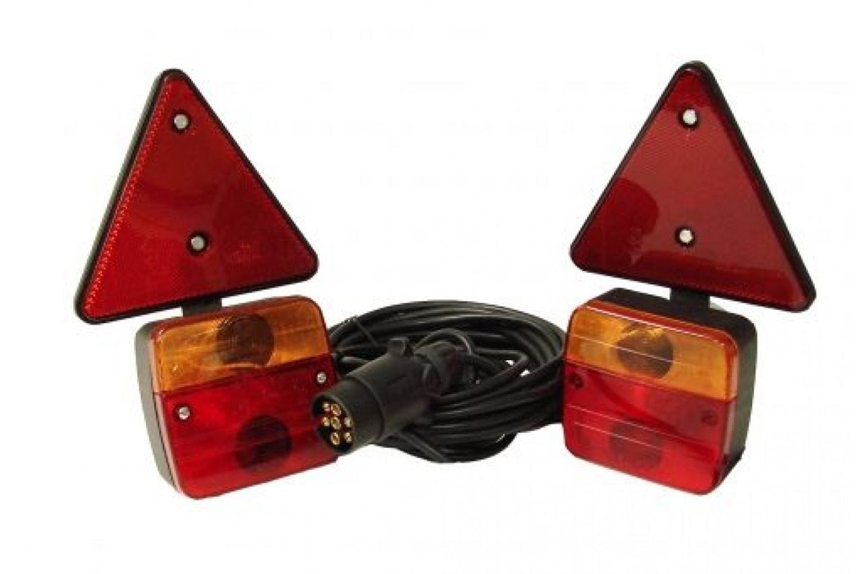 Priekabos lempos su trikampiais atšvaitais | magnetinės | su kištuku | 2 vnt. (MTL101C)