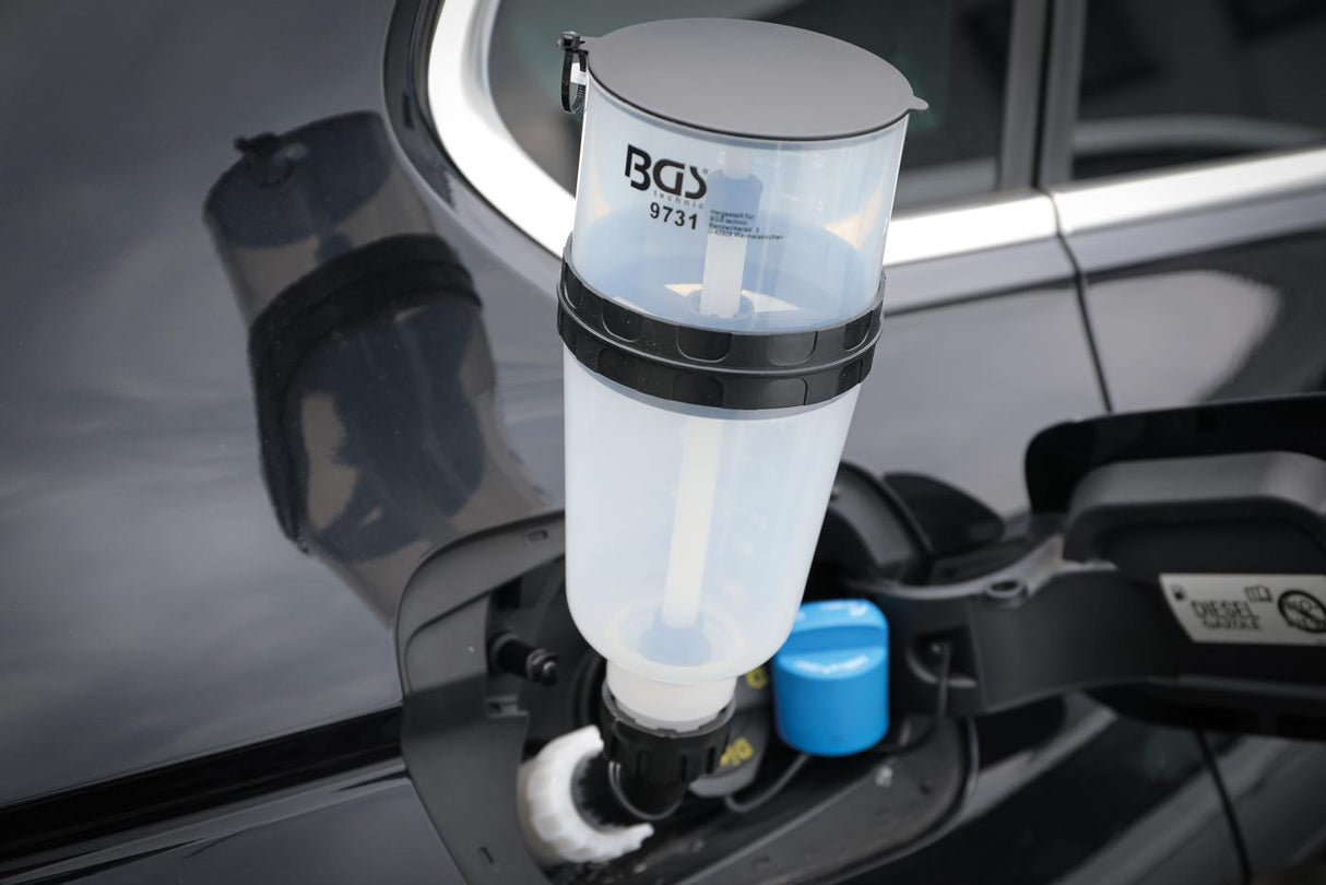 Daugiafunkcinis piltuvas | karbamidui AdBlue® (AUS 32) | lenktas (9731)