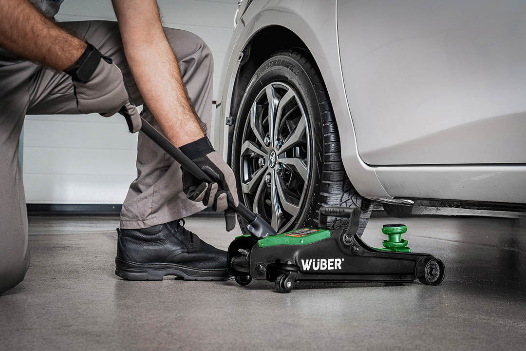 Žemo profilio hidraulinis domkratas su ratukais Wüber W22001 | 90-360 mm | 2.5 t (W22001)