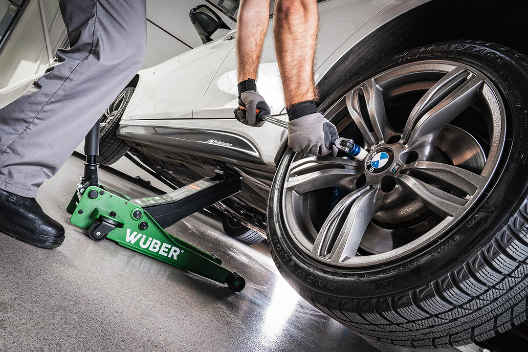 Žemo profilio hidraulinis domkratas su ratukais Wüber W22003 | dvigubas stūmoklis | 65-500 mm | 3 t (W22003)