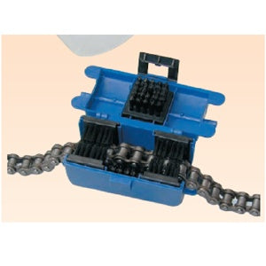 Dėžutė su šepetėliais tepimui ir valymui motociklo grandinei (KA0401)